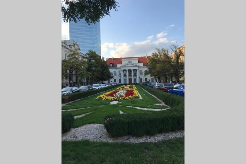 2Eco Royal Apart City Center Senatorska Old Town Варшава Екстериор снимка