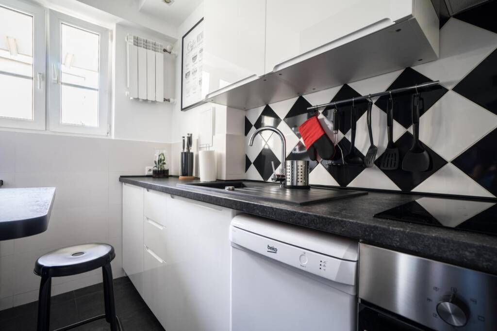 2Eco Royal Apart City Center Senatorska Old Town Варшава Екстериор снимка